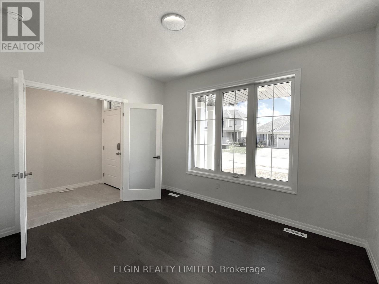 45 Lark Street, Tillsonburg, Ontario  N4G 0K8 - Photo 6 - X12714202