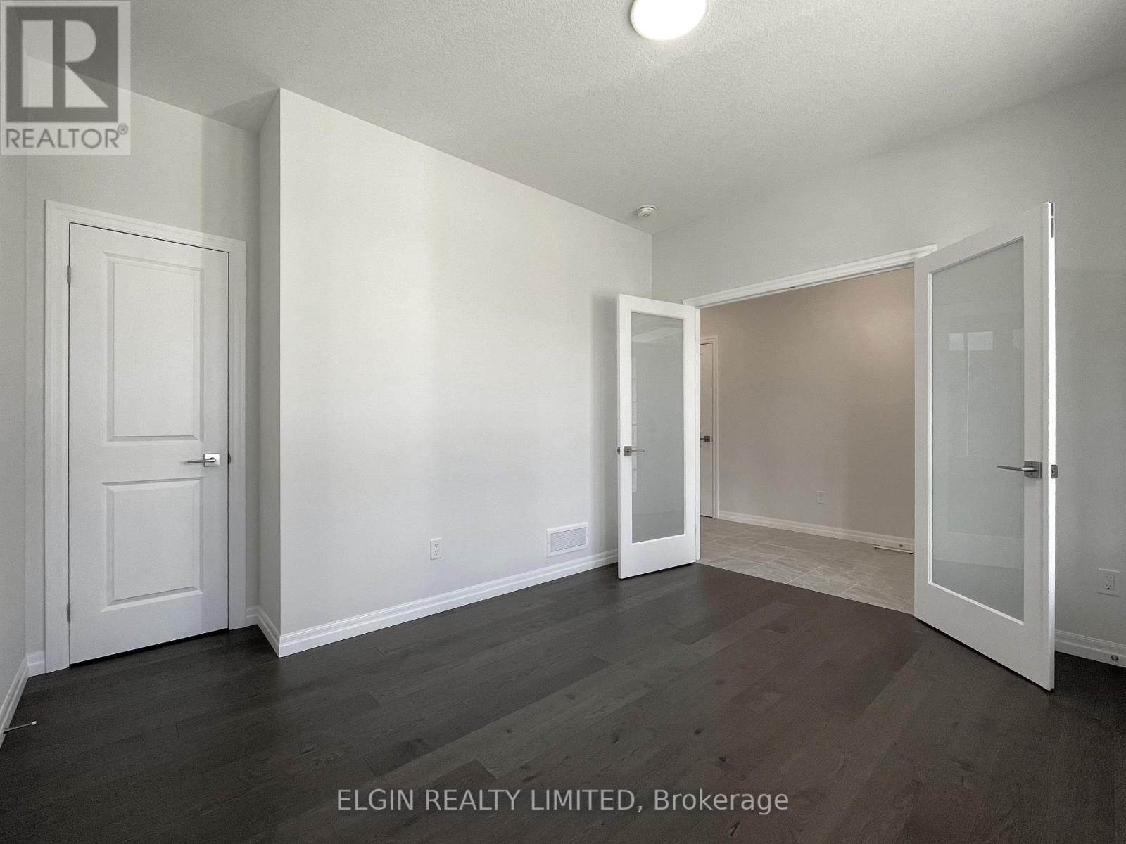 45 Lark Street, Tillsonburg, Ontario  N4G 0K8 - Photo 7 - X12714202