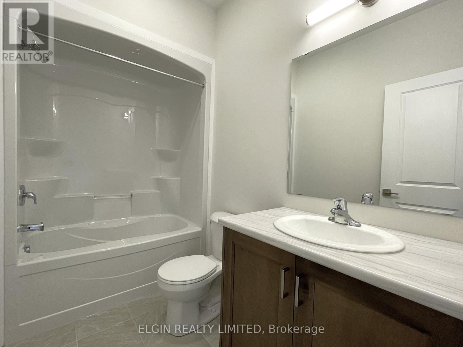 45 Lark Street, Tillsonburg, Ontario  N4G 0K8 - Photo 8 - X12714202