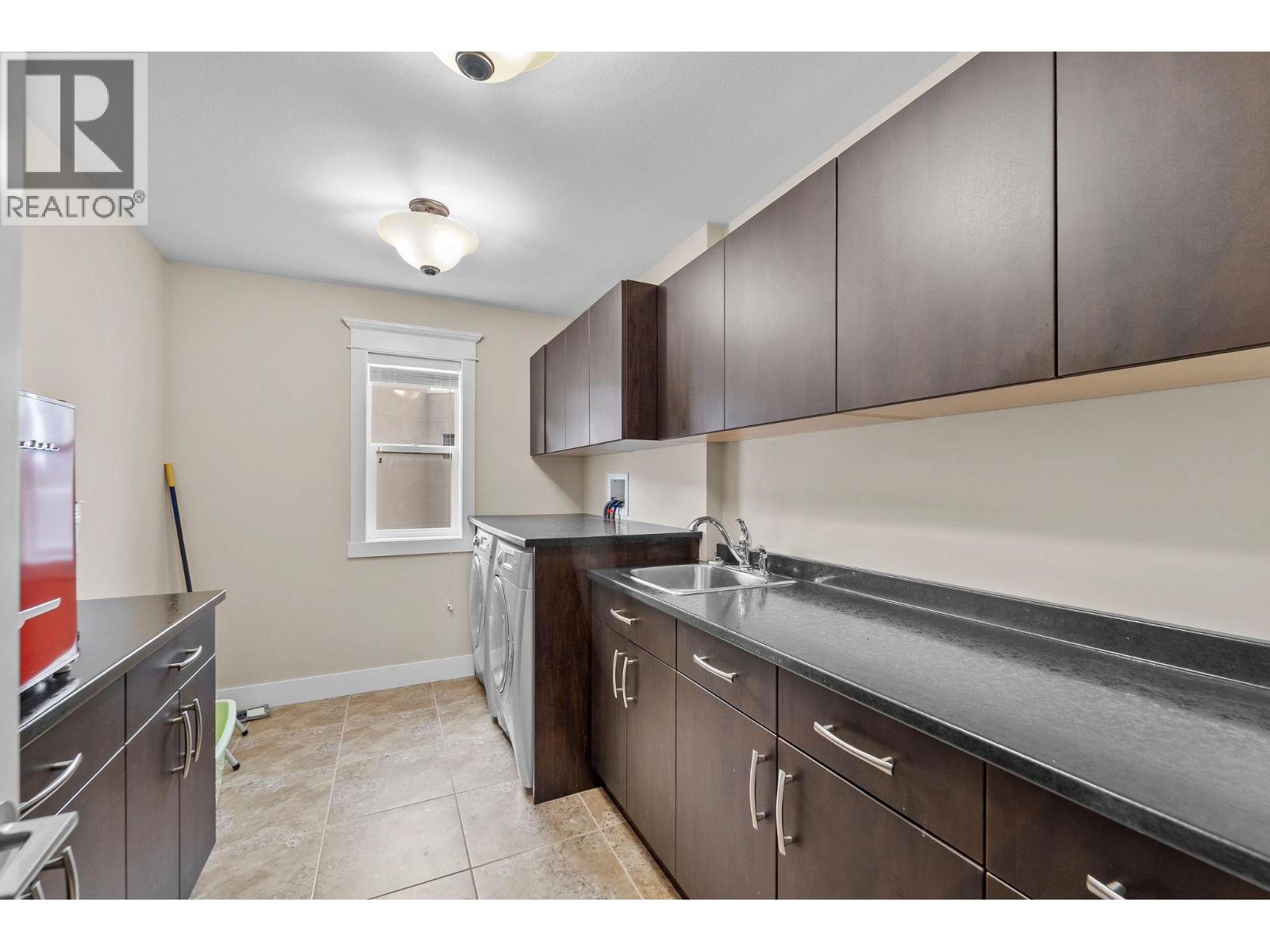 1430 Kechika Court, Kamloops, British Columbia  V2E 2T5 - Photo 22 - 10373372