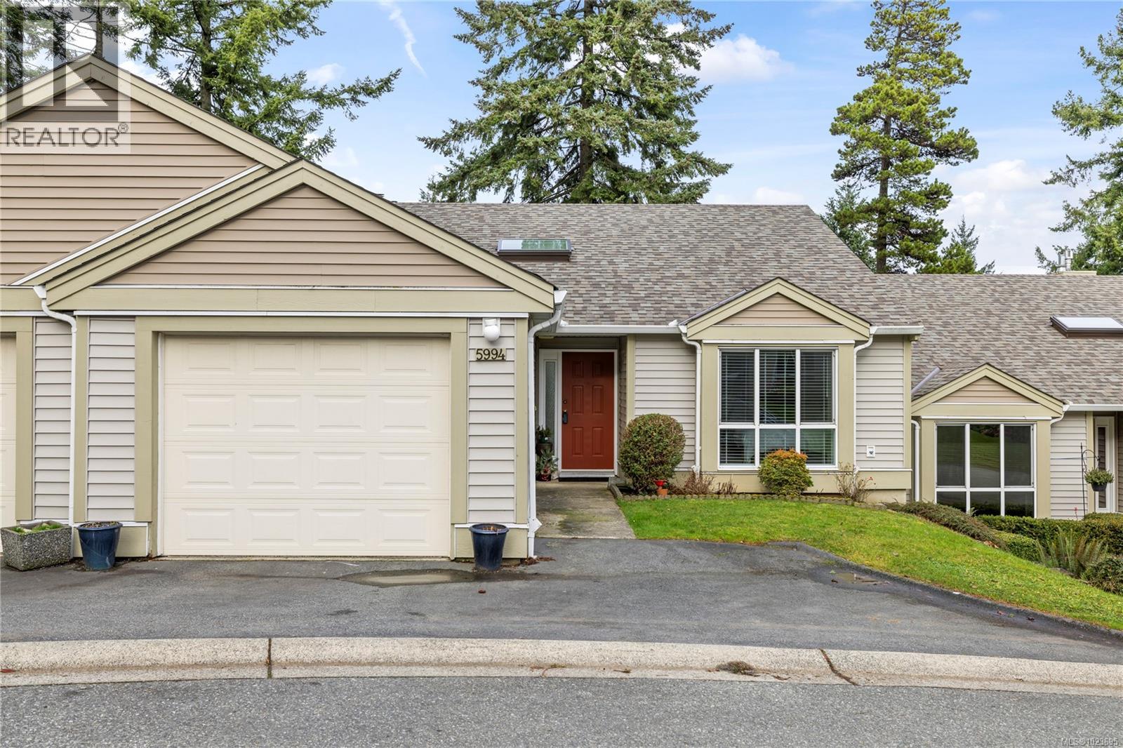 5994 Waterton Pl, Nanaimo, British Columbia  V9T 6A9 - Photo 1 - 1023695