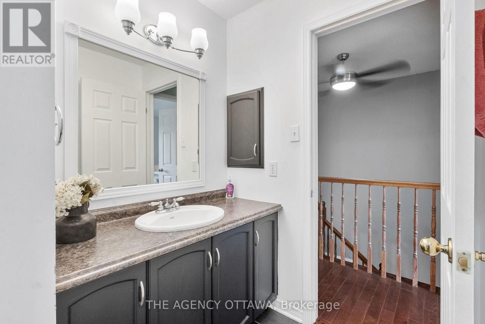 55 Springcreek Crescent, Ottawa, Ontario  K2M 2M2 - Photo 19 - X12714114