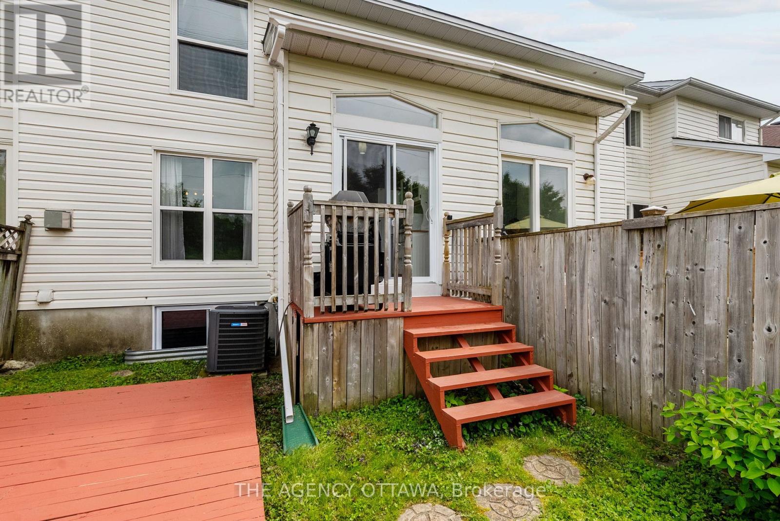 55 Springcreek Crescent, Ottawa, Ontario  K2M 2M2 - Photo 34 - X12714114