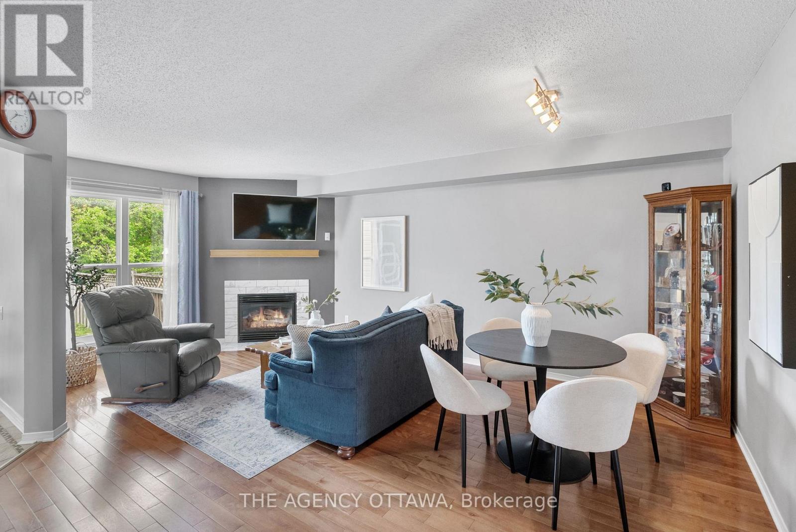 55 Springcreek Crescent, Ottawa, Ontario  K2M 2M2 - Photo 8 - X12714114