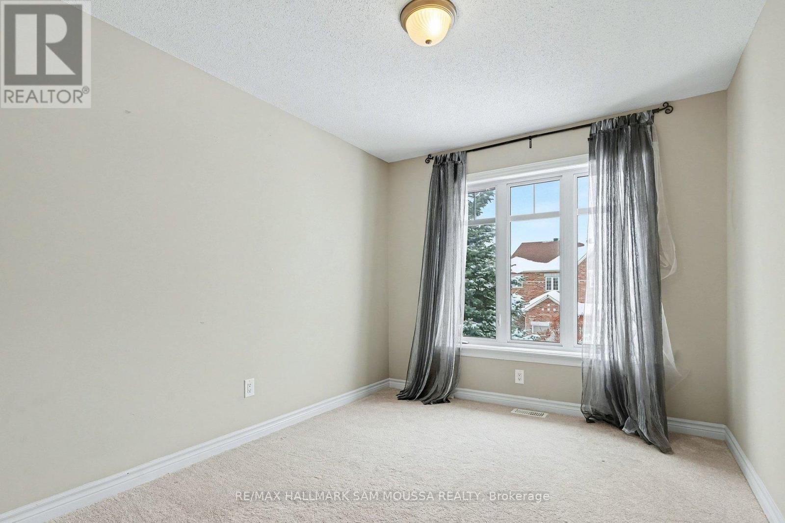 763 Bowercrest Crescent, Ottawa, Ontario  K1V 2K3 - Photo 9 - X12714122