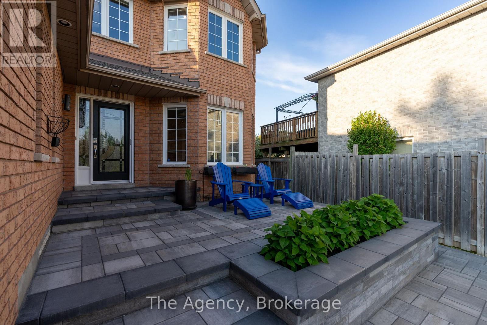 7 Higgin Court, Barrie, Ontario  L4N 0R1 - Photo 2 - S12714032