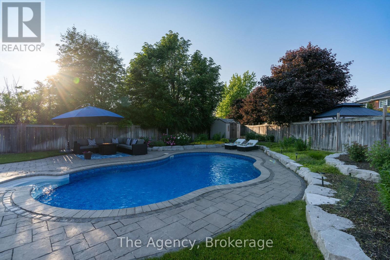 7 Higgin Court, Barrie (Edgehill Drive), Ontario  L4N 0R1 - Photo 8 - S12714032