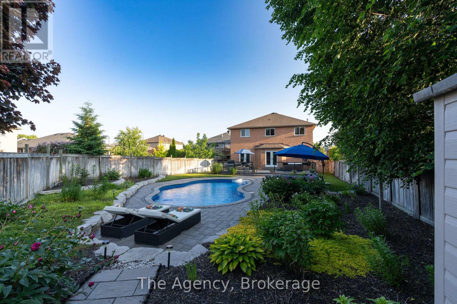 7 Higgin Court, Barrie (Edgehill Drive), Ontario  L4N 0R1 - Photo 9 - S12714032