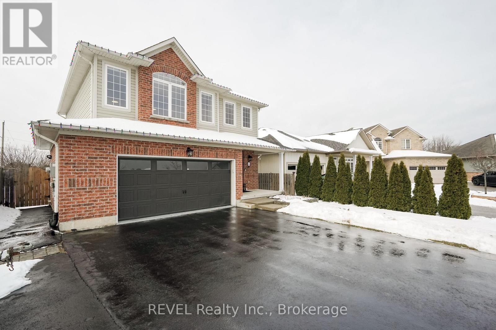 44 Sidare Court, Grimsby (Grimsby Beach), Ontario  L3M 4E8 - Photo 2 - X12714028