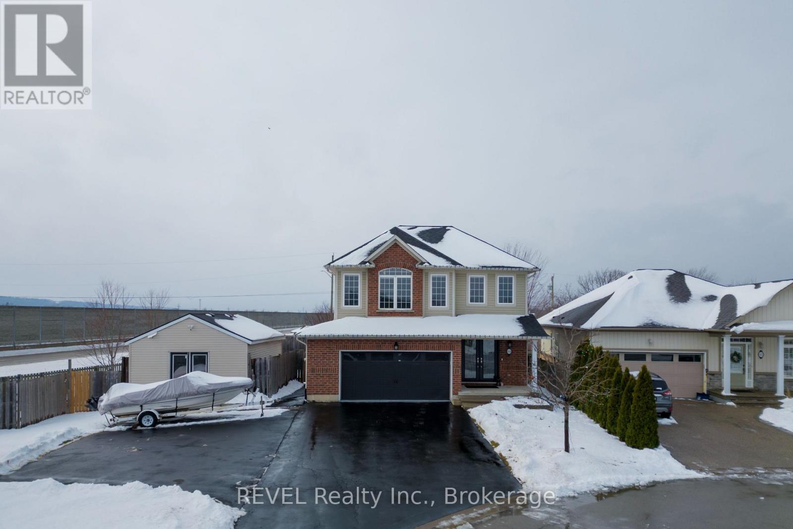 44 Sidare Court, Grimsby (Grimsby Beach), Ontario  L3M 4E8 - Photo 3 - X12714028