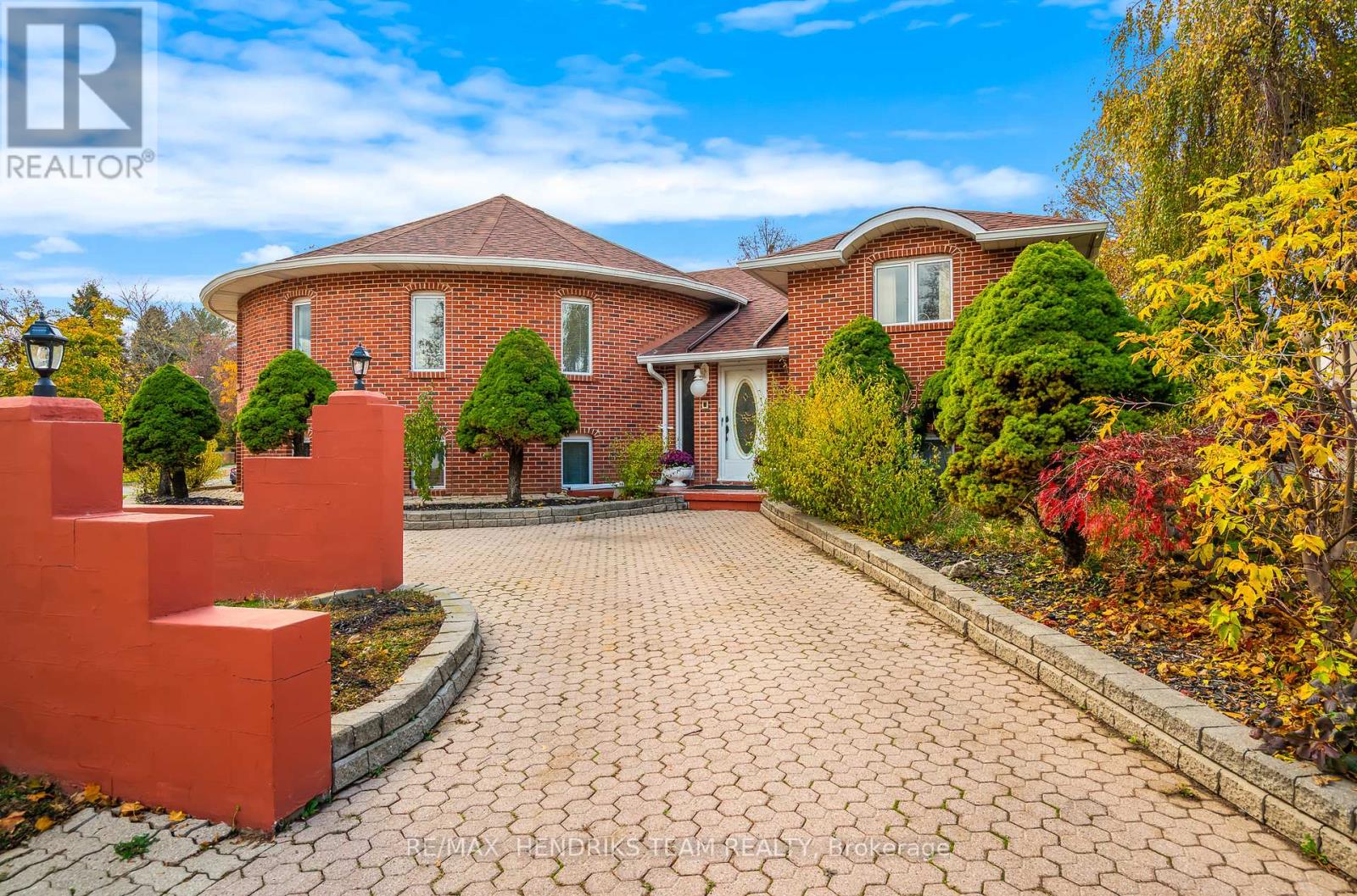 85 Westgate Park Drive, St. Catharines (Lakeshore), Ontario  L2N 5X1 - Photo 1 - X12714178