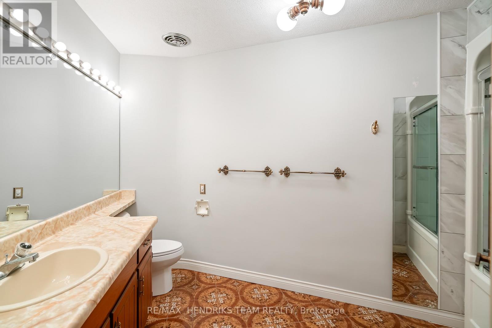 85 Westgate Park Drive, St. Catharines (Lakeshore), Ontario  L2N 5X1 - Photo 21 - X12714178