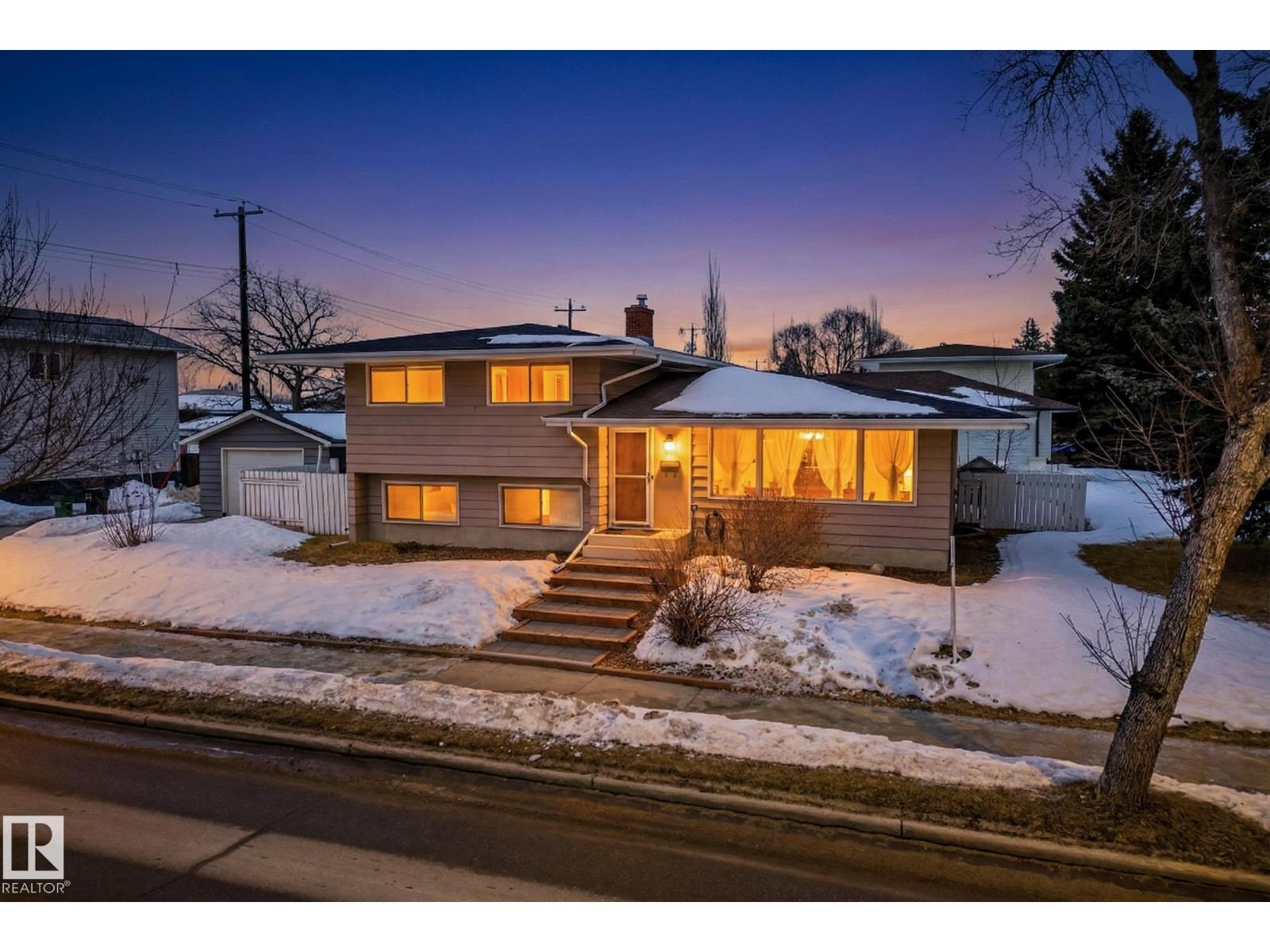 11428 51 AV NW, edmonton, Alberta