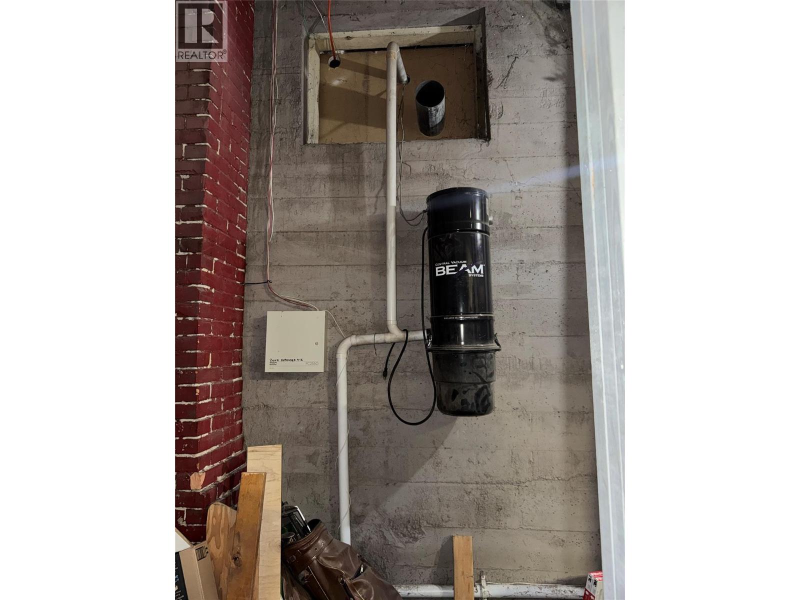 778 Rossland Avenue, Trail, British Columbia  V1R 3N3 - Photo 38 - 10371995