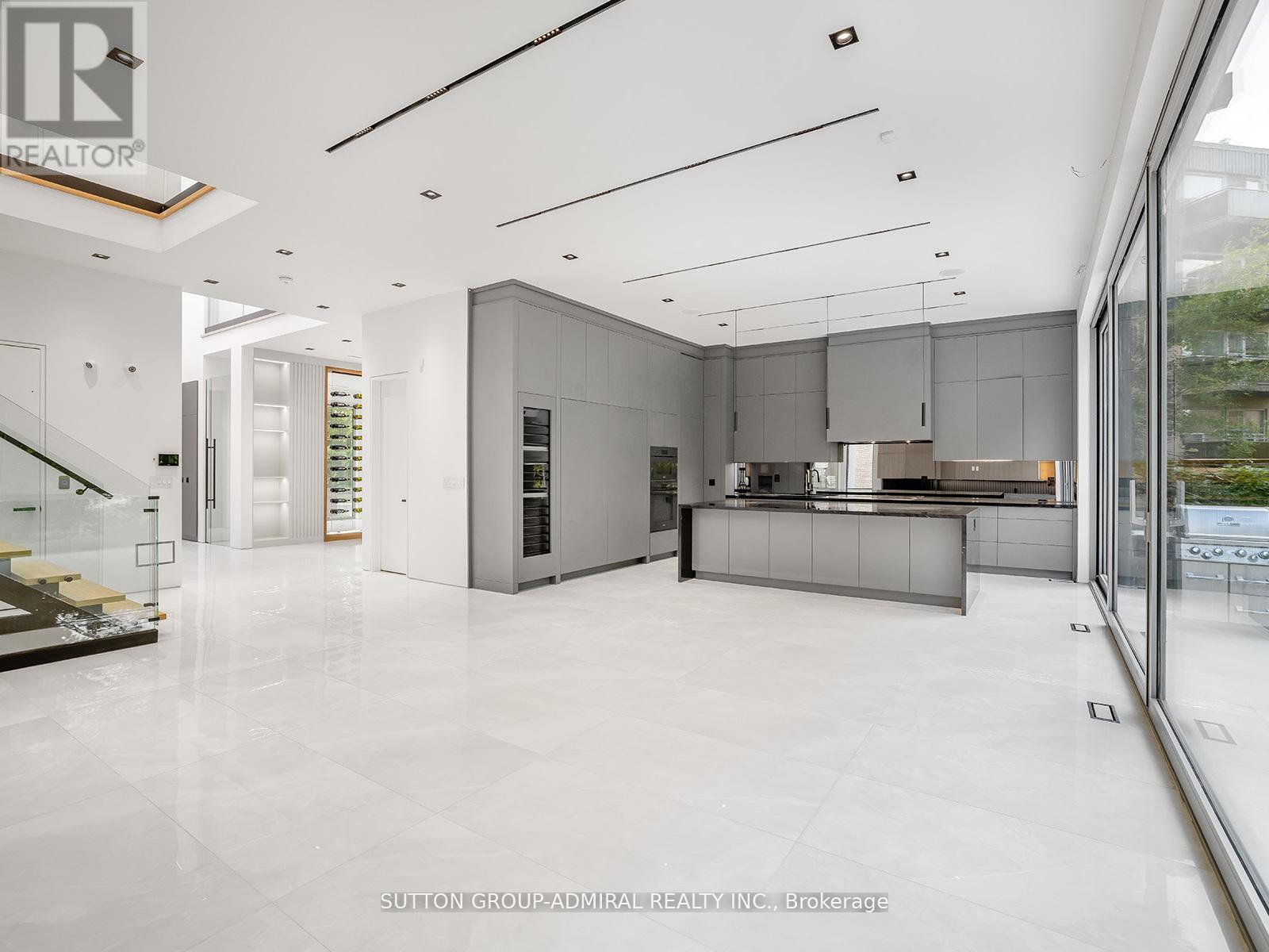 157 Old Forest Hill Road, Toronto, Ontario  M5N 2N7 - Photo 12 - C12713974