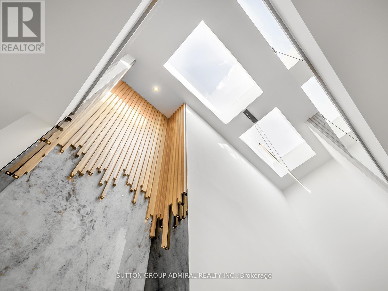 157 Old Forest Hill Road, Toronto, Ontario  M5N 2N7 - Photo 9 - C12713974