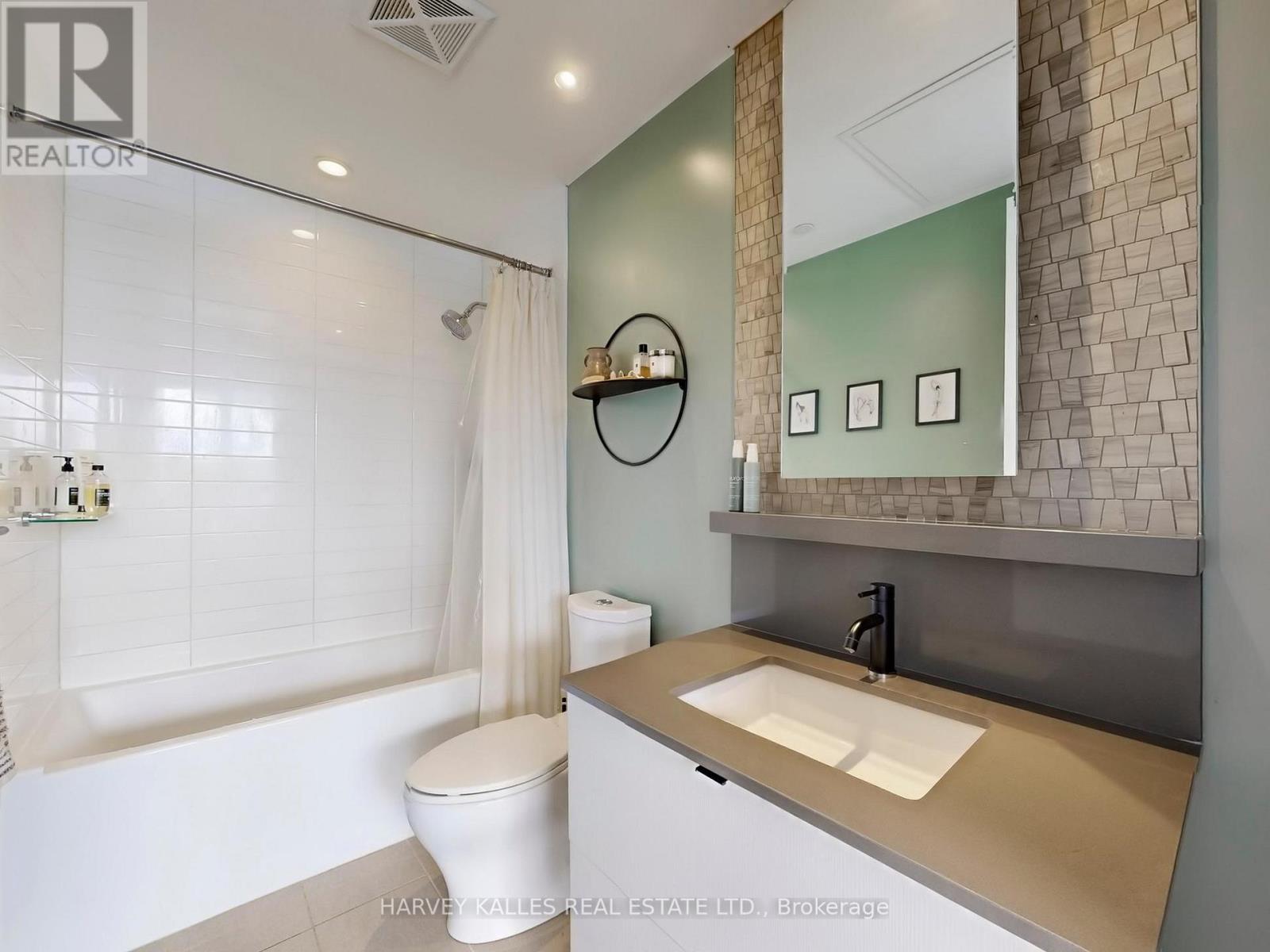 Th111 - 138 St Helens Avenue, Toronto, Ontario  M6H 0B8 - Photo 31 - C12713986