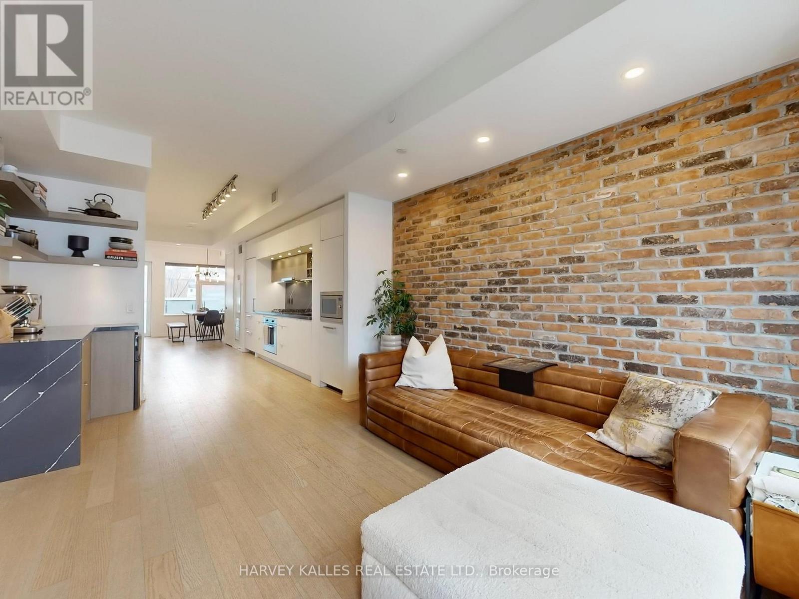 Th111 - 138 St Helens Avenue, Toronto, Ontario  M6H 0B8 - Photo 5 - C12713986