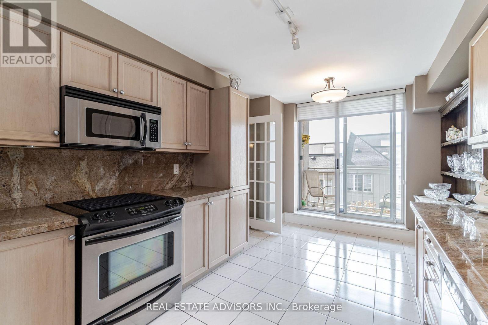 309 - 75 York Mills Road, Toronto, Ontario  M2P 2E7 - Photo 5 - C12714072