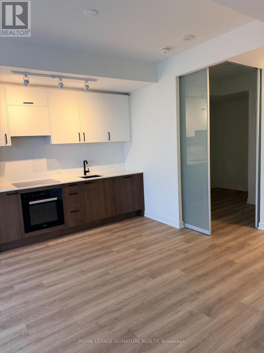 2016 - 1 Quarrington Lane, Toronto, Ontario  M3C 1H7 - Photo 4 - C12714094