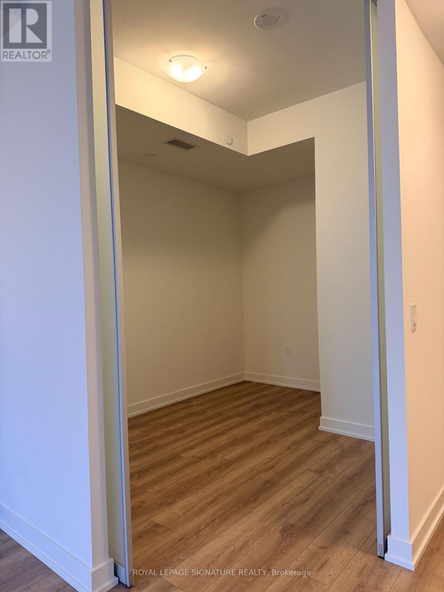 2016 - 1 Quarrington Lane, Toronto, Ontario  M3C 1H7 - Photo 7 - C12714094