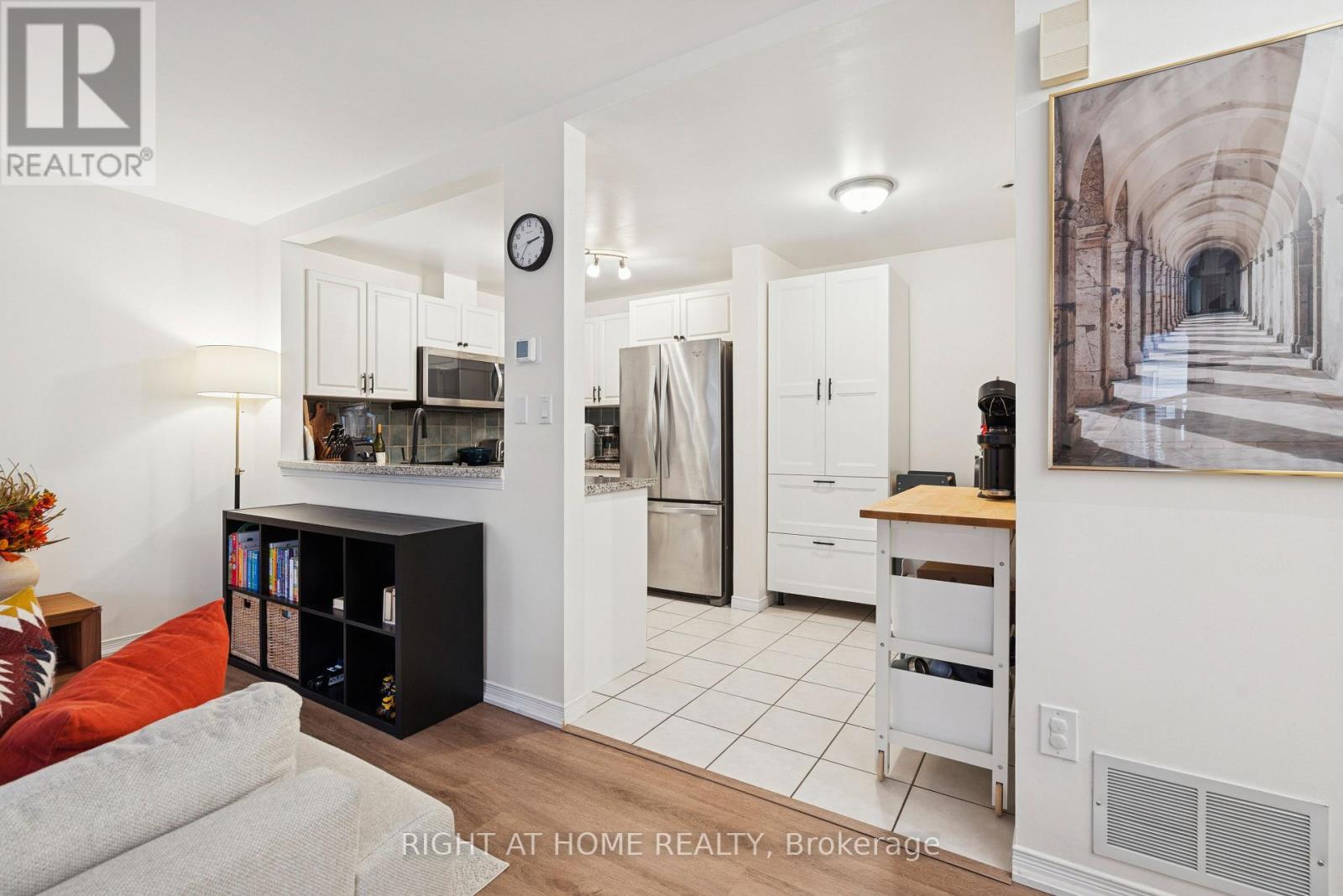 A30 - 108 Finch Avenue W, Toronto, Ontario  M2N 6W6 - Photo 12 - C12714120