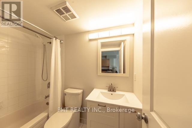 1408 - 11 St Joseph Street, Toronto, Ontario  M4Y 1J8 - Photo 11 - C12714154