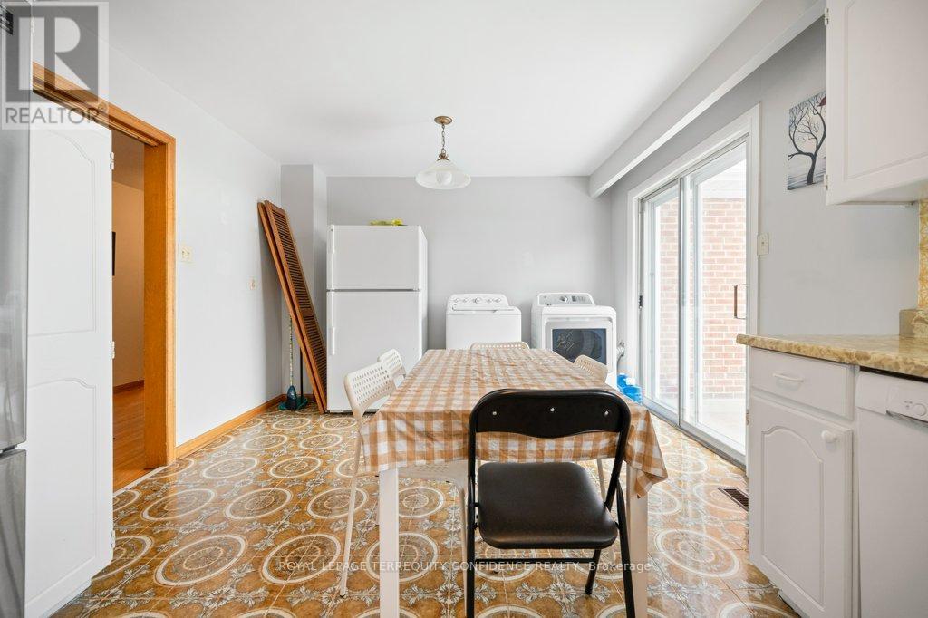 473 Hounslow Avenue, Toronto, Ontario  M2R 1H9 - Photo 10 - C12714164