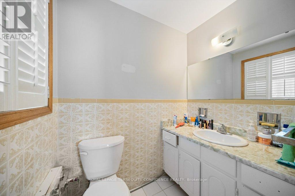 473 Hounslow Avenue, Toronto, Ontario  M2R 1H9 - Photo 13 - C12714164