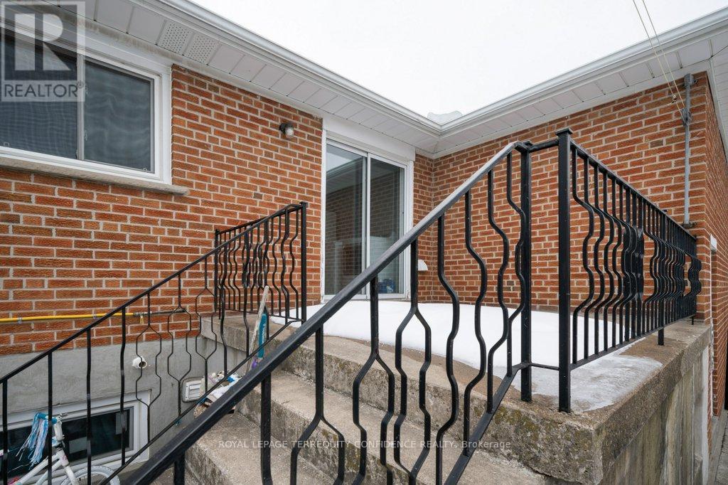 473 Hounslow Avenue, Toronto, Ontario  M2R 1H9 - Photo 2 - C12714164
