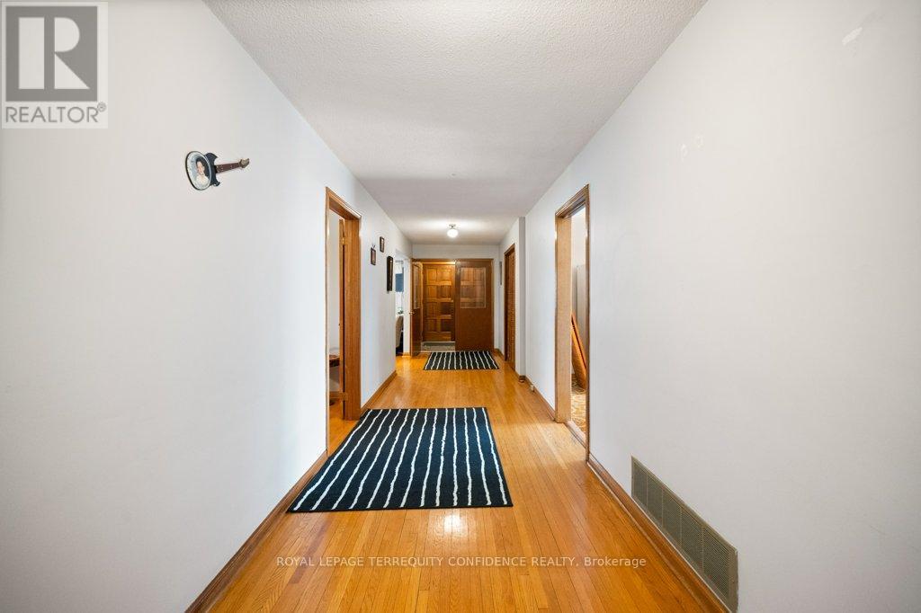 473 Hounslow Avenue, Toronto, Ontario  M2R 1H9 - Photo 3 - C12714164