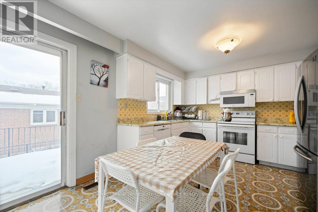 473 Hounslow Avenue, Toronto, Ontario  M2R 1H9 - Photo 8 - C12714164