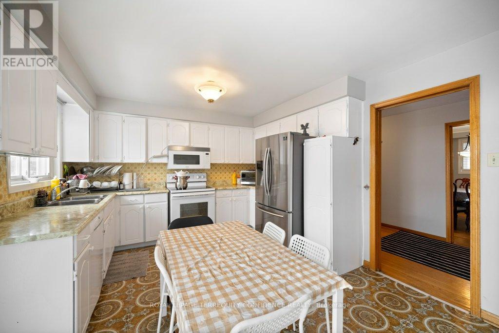 473 Hounslow Avenue, Toronto, Ontario  M2R 1H9 - Photo 9 - C12714164