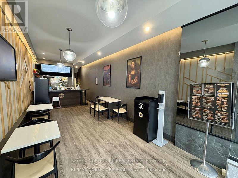 671 Queen Street W, Toronto, Ontario  M6J 1E6 - Photo 5 - C12714192