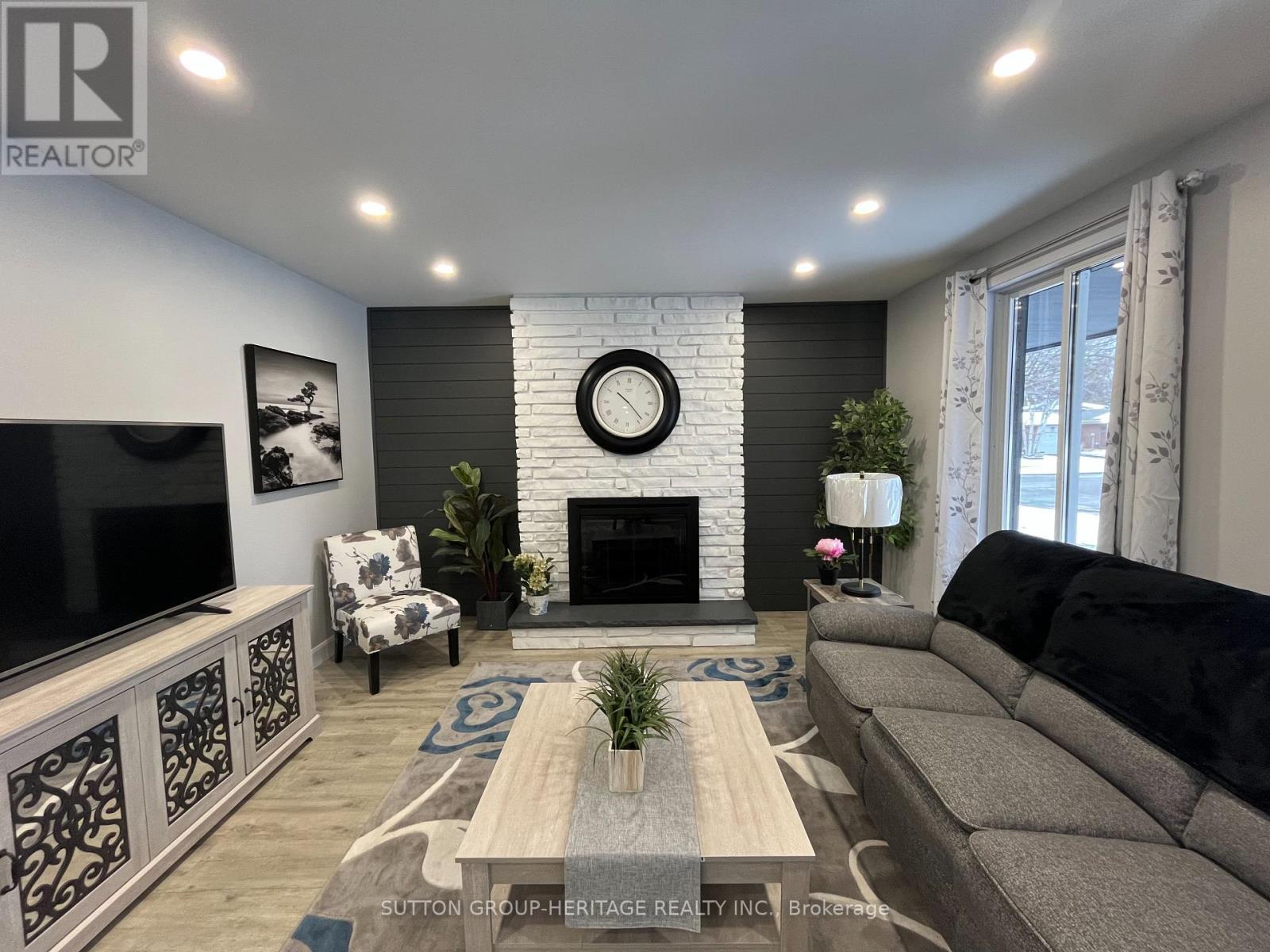 955 Hawthorne Court, Oshawa, Ontario  L1H 2H4 - Photo 12 - E12714162