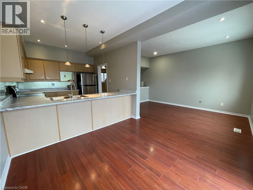 103 Hollyridge Crescent, Kitchener, Ontario  N2N 3L9 - Photo 2 - 40799743