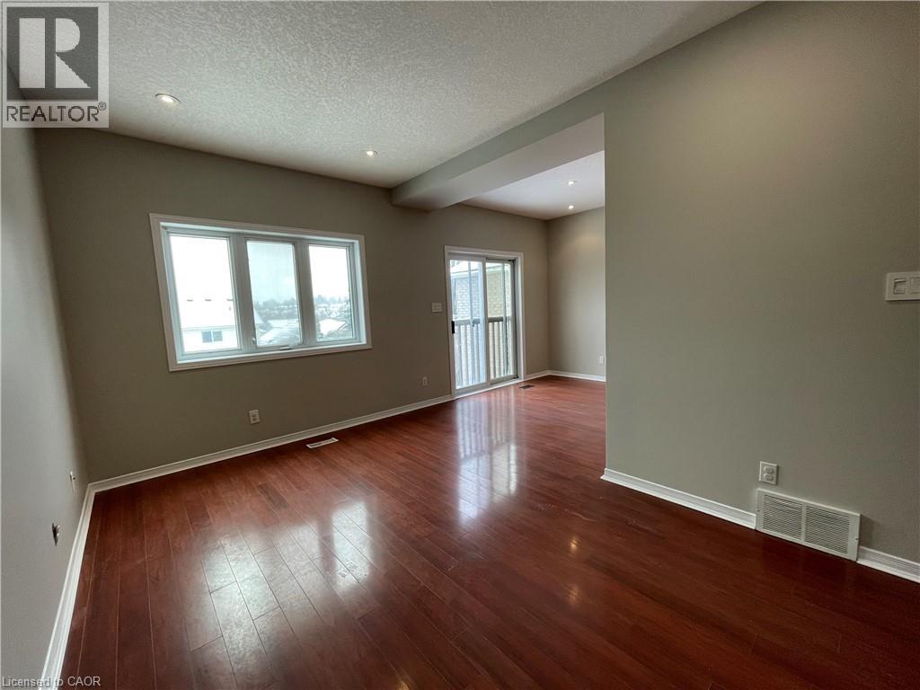 103 Hollyridge Crescent, Kitchener, Ontario  N2N 3L9 - Photo 3 - 40799743