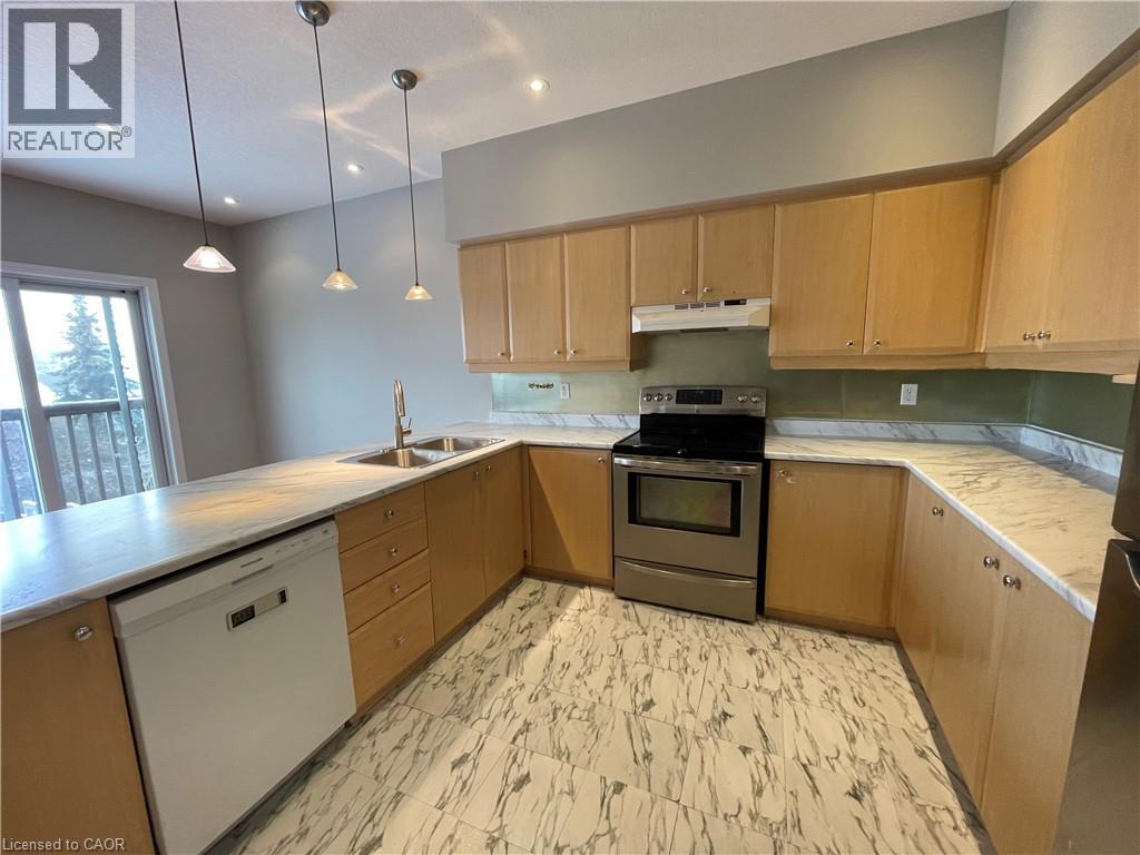 103 Hollyridge Crescent, Kitchener, Ontario  N2N 3L9 - Photo 5 - 40799743