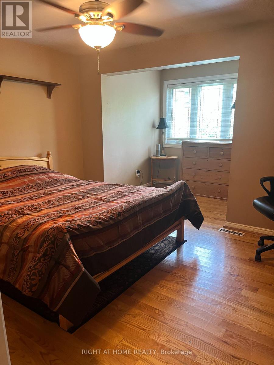 2 - 1711 South Porcupine Avenue, Innisfil, Ontario  L9S 1S6 - Photo 2 - N12714134