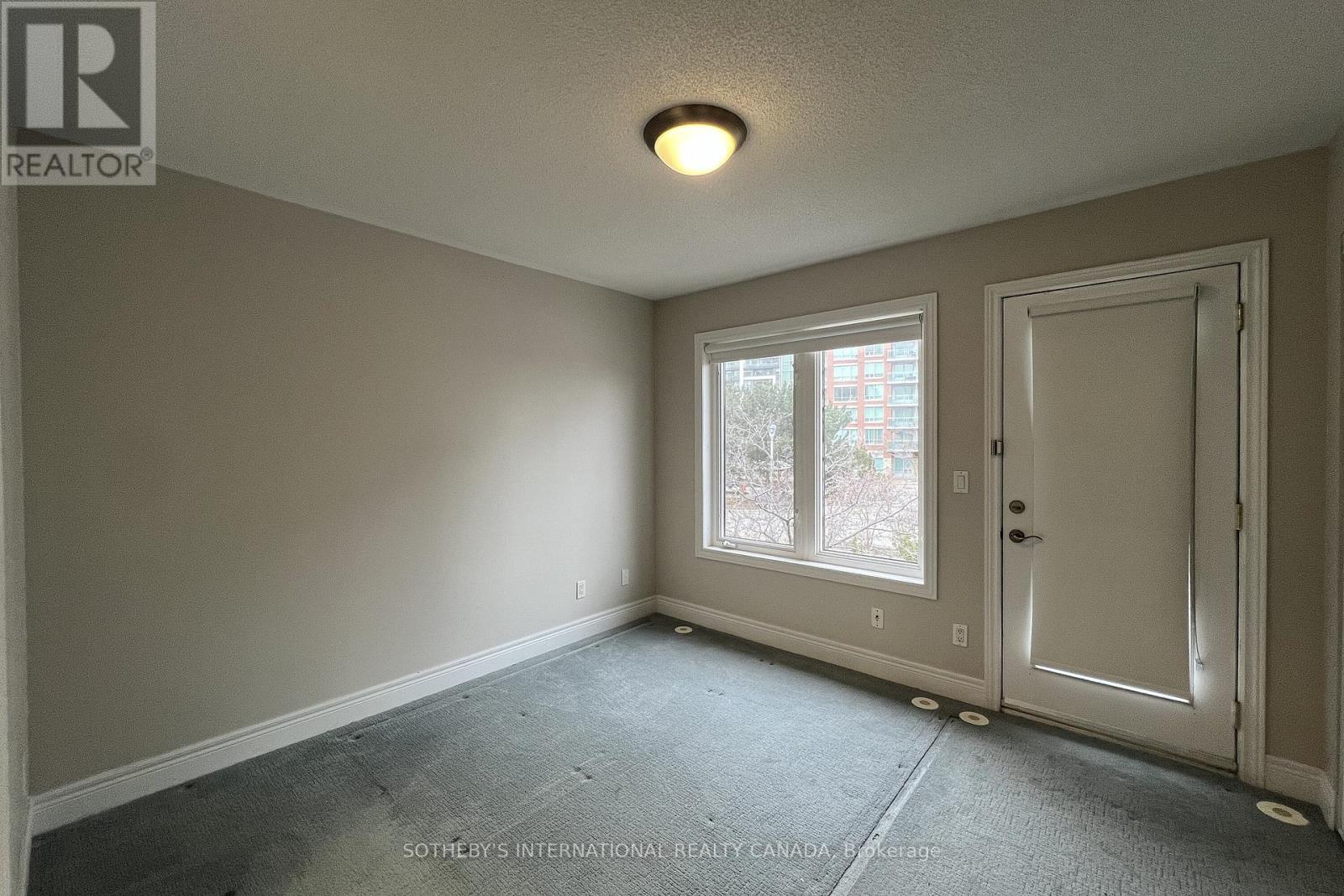 70 Suncrest Boulevard, Markham, Ontario  L3T 7Y1 - Photo 9 - N12714174