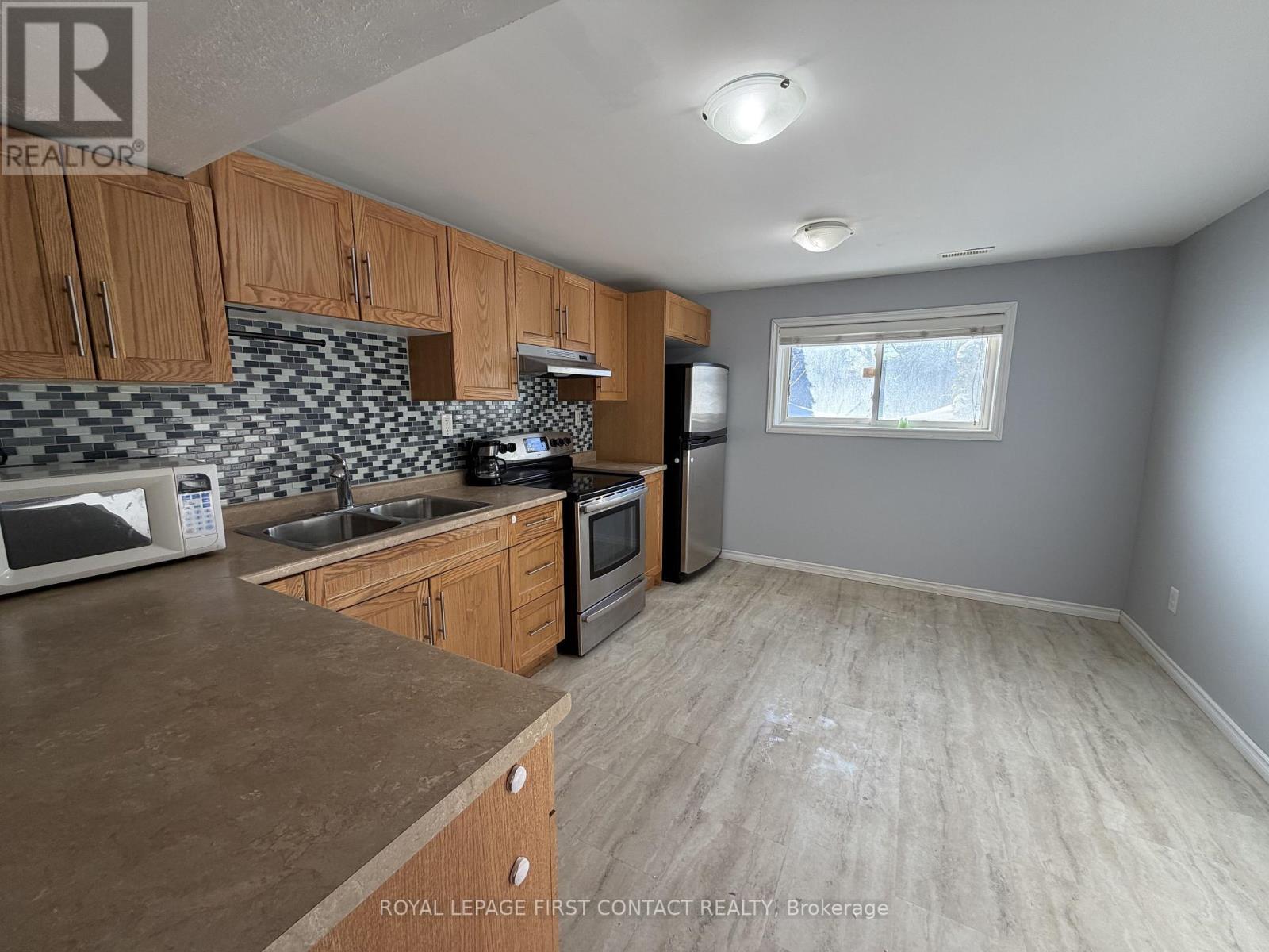 Unit #2 Basement - 198 Edgehill Drive N, Barrie, Ontario  L4N 1M1 - Photo 2 - S12713978