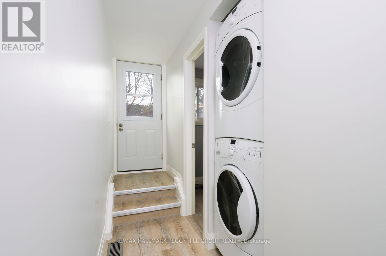 Lower - 20 Ottaway Avenue, Barrie (Wellington), Ontario  L4M 2W7 - Photo 11 - S12714090