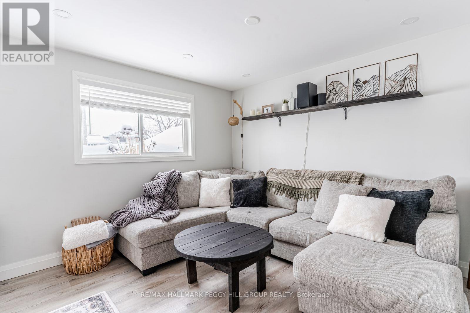 Lower - 20 Ottaway Avenue, Barrie (Wellington), Ontario  L4M 2W7 - Photo 2 - S12714090