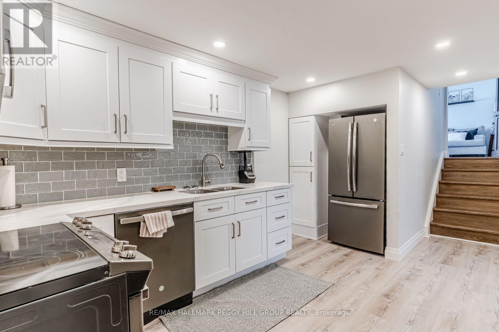 Lower - 20 Ottaway Avenue, Barrie (Wellington), Ontario  L4M 2W7 - Photo 5 - S12714090