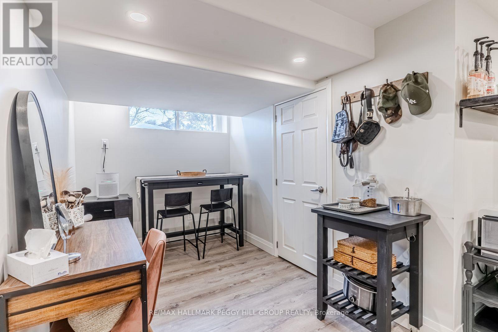 Lower - 20 Ottaway Avenue, Barrie (Wellington), Ontario  L4M 2W7 - Photo 6 - S12714090