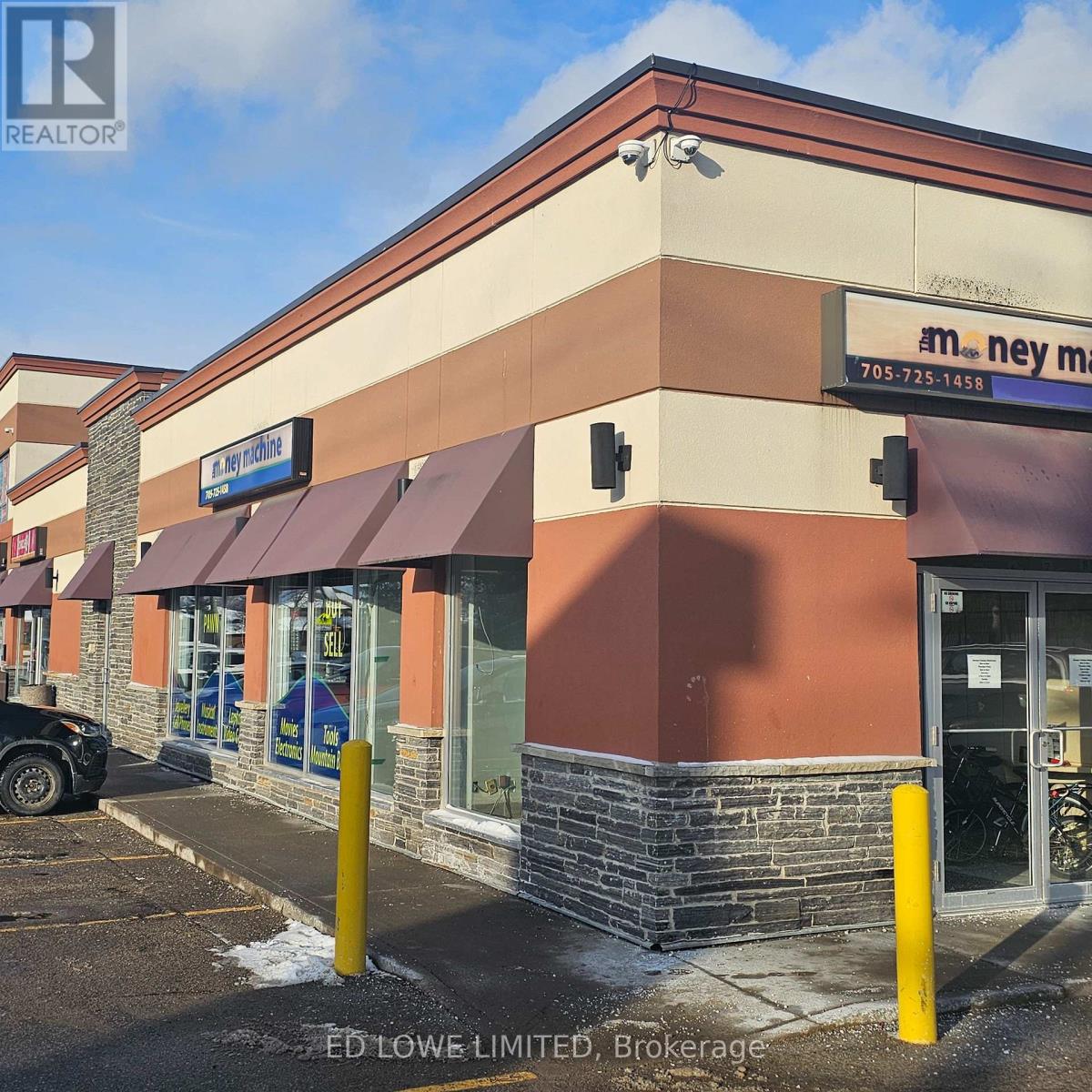 1 - 110 Little Avenue, Barrie, Ontario  L4N 4K8 - Photo 3 - S12714092