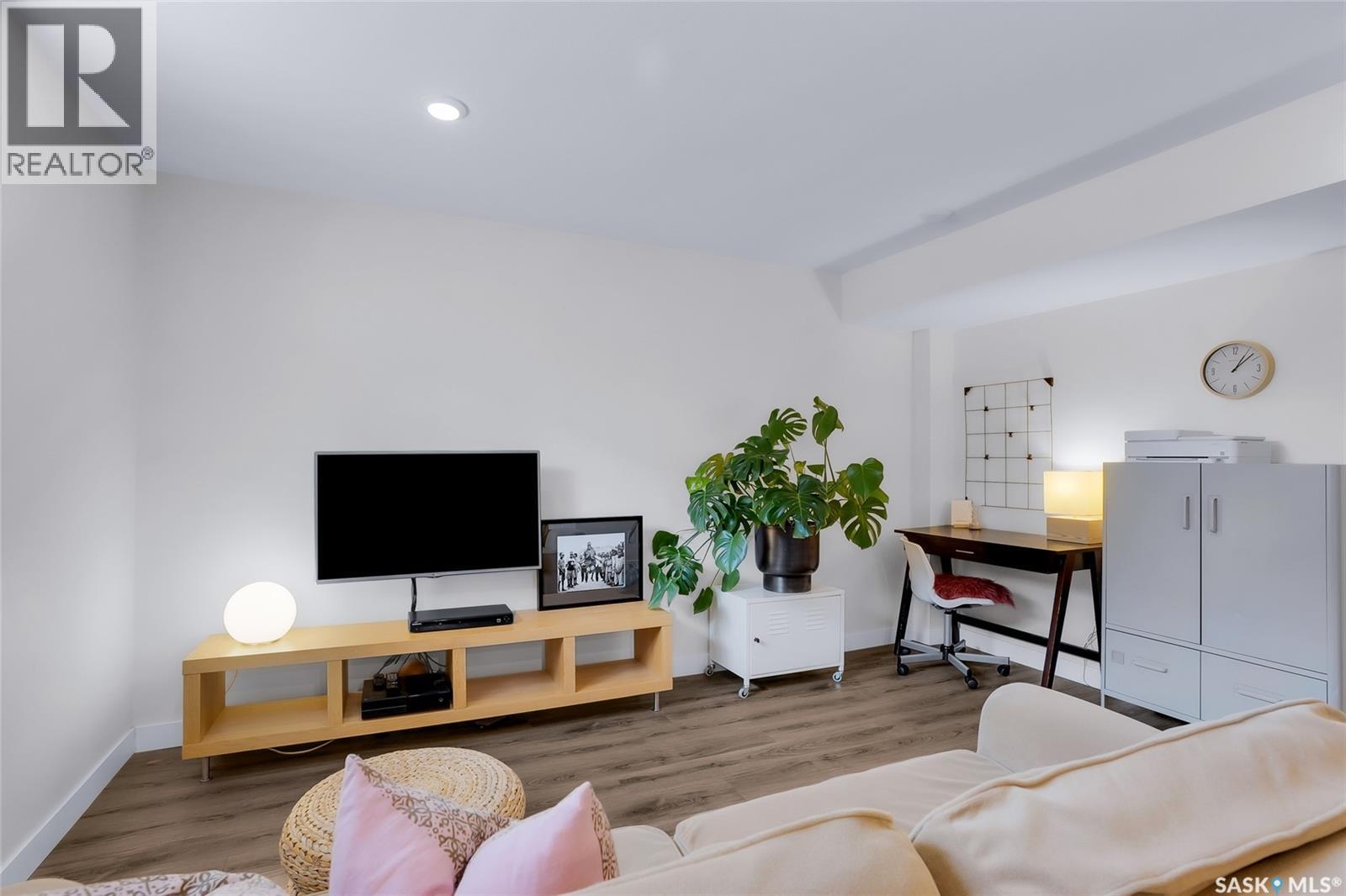 1059 Kolynchuk Crescent, Saskatoon, Saskatchewan  S7T 0V7 - Photo 34 - SK027111