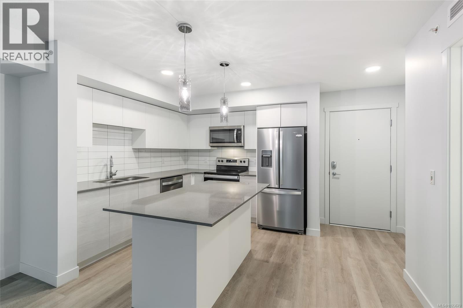 311 4820 Cedar Ridge Pl, Nanaimo, British Columbia  V9T 0M7 - Photo 2 - 1023679