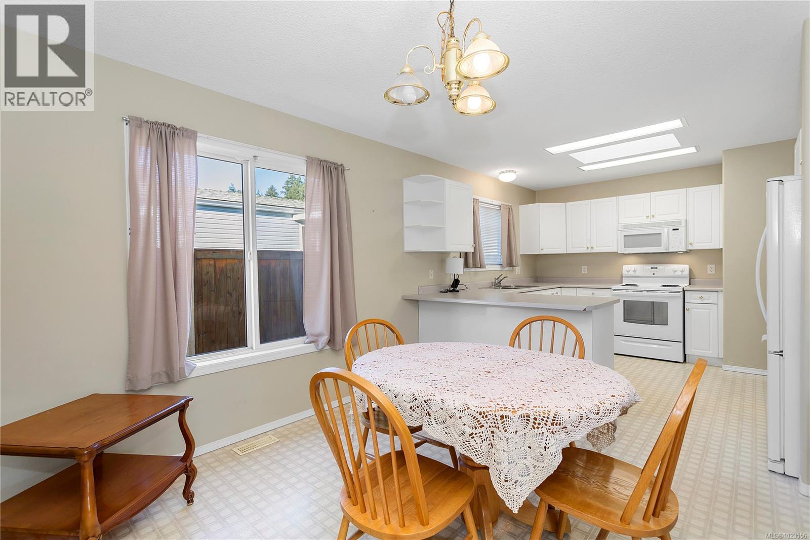 3951 Valewood Dr, Nanaimo, British Columbia  V9T 6B9 - Photo 5 - 1023556