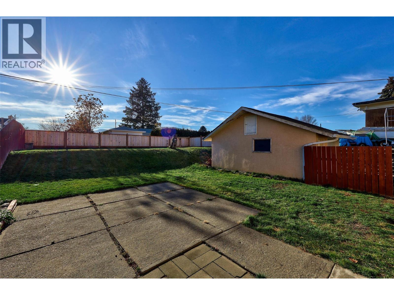 1069 Lethbridge Avenue, Kamloops, British Columbia  V2B 1Y1 - Photo 25 - 10373215